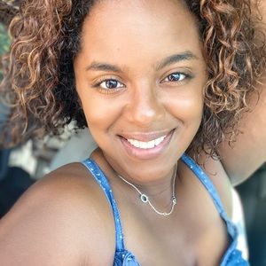 Meet your Posher, Nina